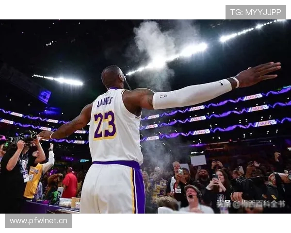 里斯詹姆斯谈比赛准备仍难限制小蜜蜂核心战术发挥 里斯詹姆斯谈比赛准备仍难限制小蜜蜂核心战术发挥